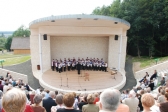 Przejdź do: Międzynarodowy Festiwal Muzyki Kameralnej i Organowej - Muzeum Nadwiślański Park Etnograficzny w Wygiełzowie i Zamek Lipowiec.